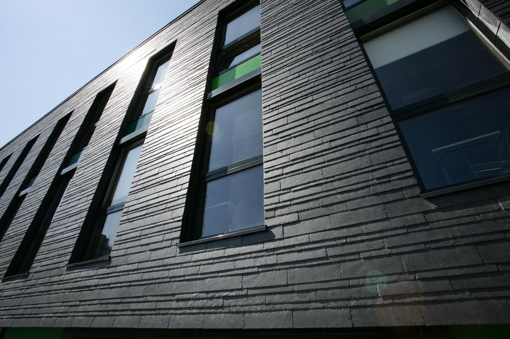 отделка фасада, цоколя сланцем